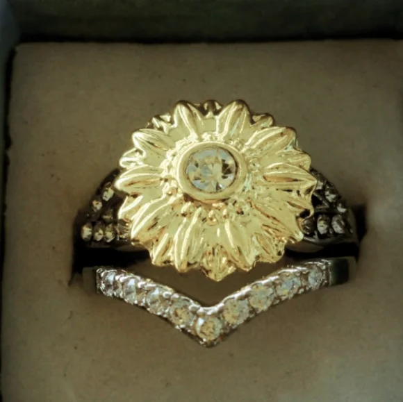 Sunflower 2 piece ring set - Picture 2 of 6